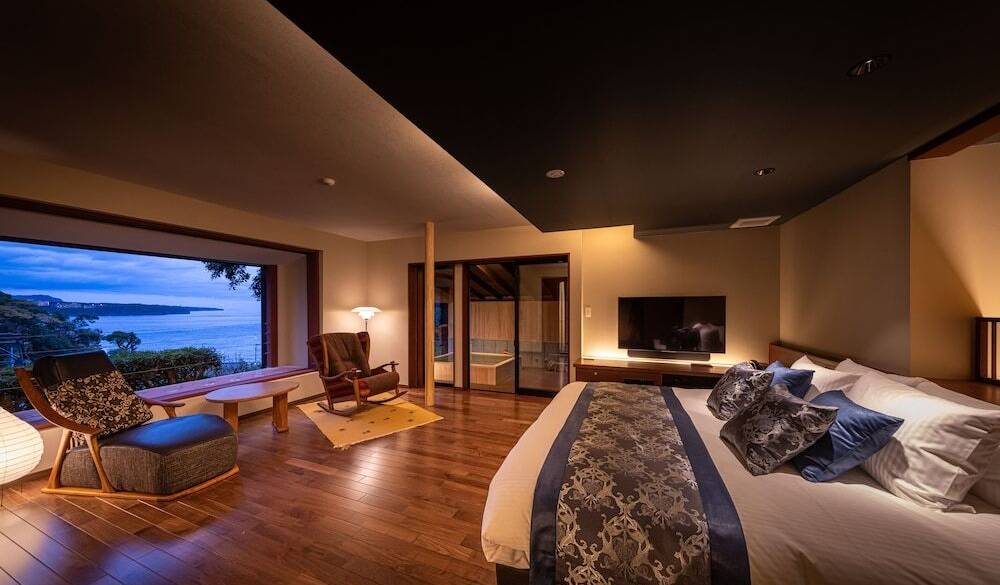 全室に露天風呂付き
海の見えるお部屋も
 / 2