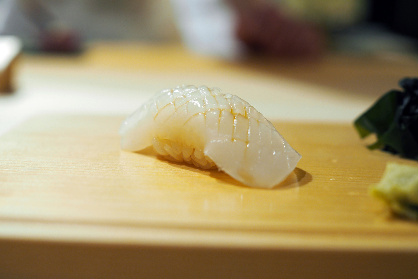 「鮓 村瀬」料理 686037 アオリイカ昆布〆 1週間熟成