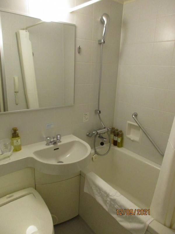 清潔で主力の強いマッサージ機能付きシャワー。