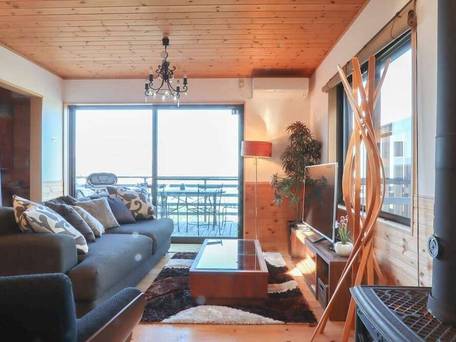 IZU‐ATAMI Ocean‐View House / 5