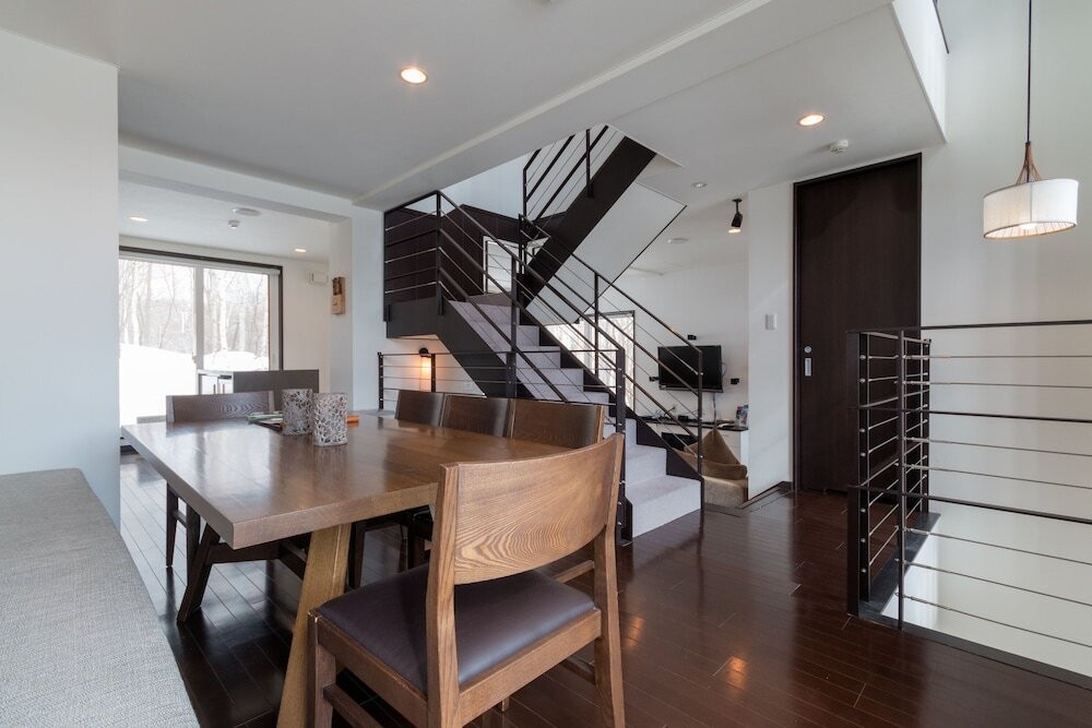 客室内のダイニングエリア