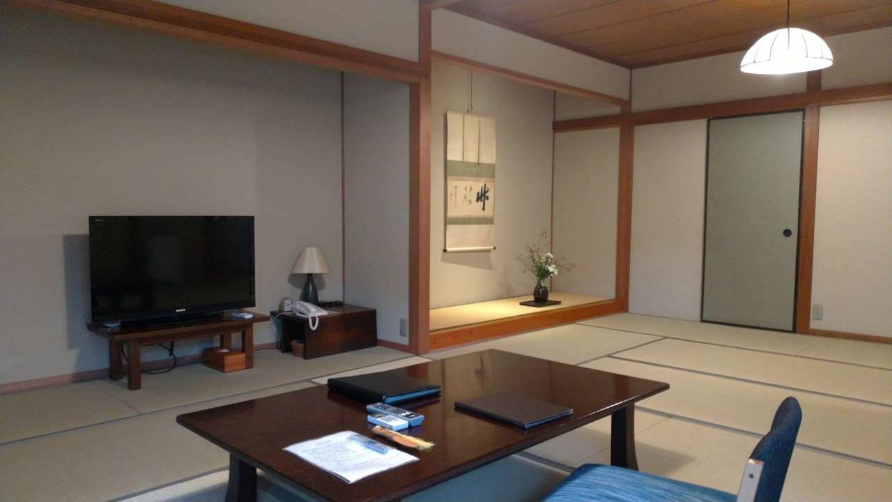 16畳の部屋と表現したほうがよいのでは