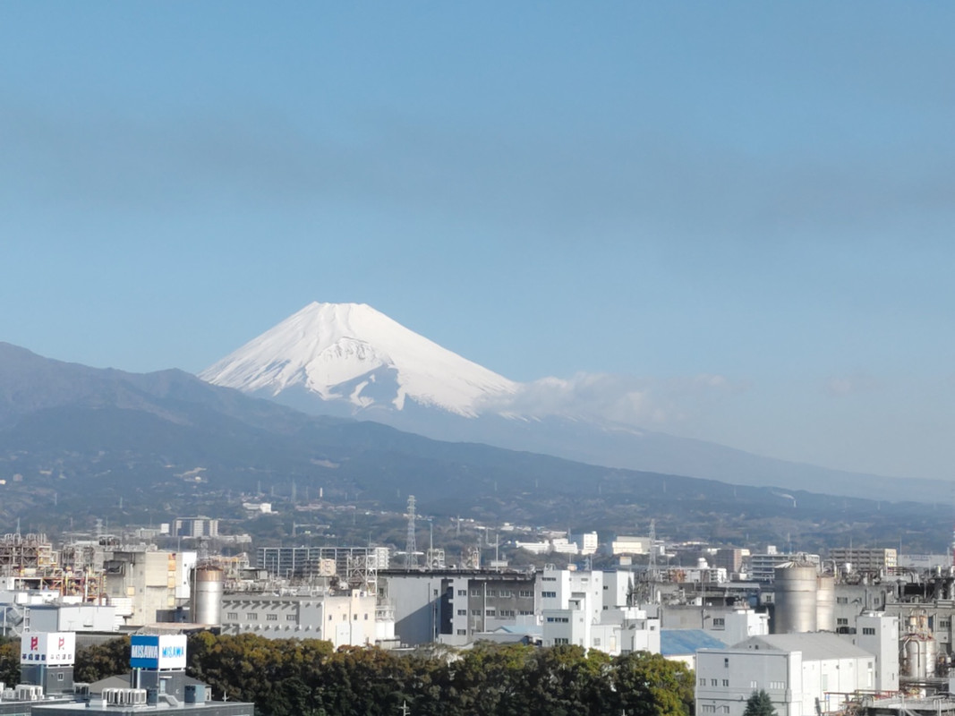 部屋からの富士山