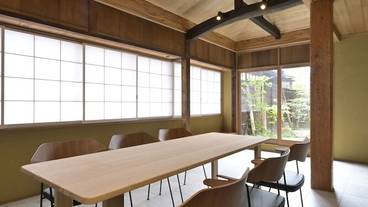 客室内のダイニングエリア / 11