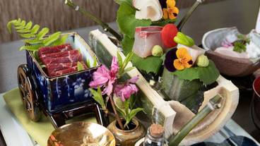 食事・飲み物 / 4