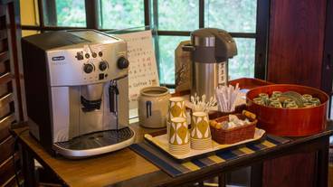 ロビーラウンジ / 14