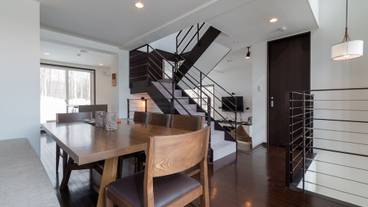 客室内のダイニングエリア / 19