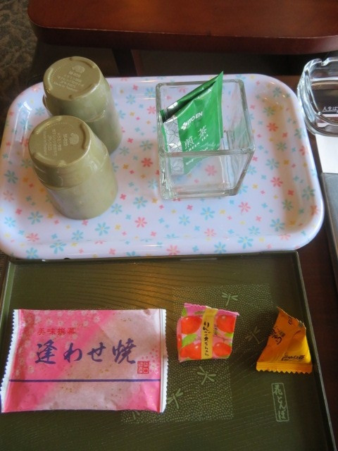 客室にあるお菓子