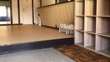 施設の入り口 / 3