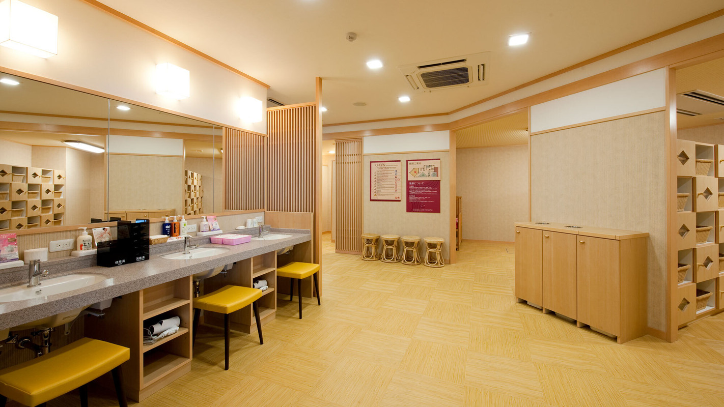 女性大浴場 脱衣所