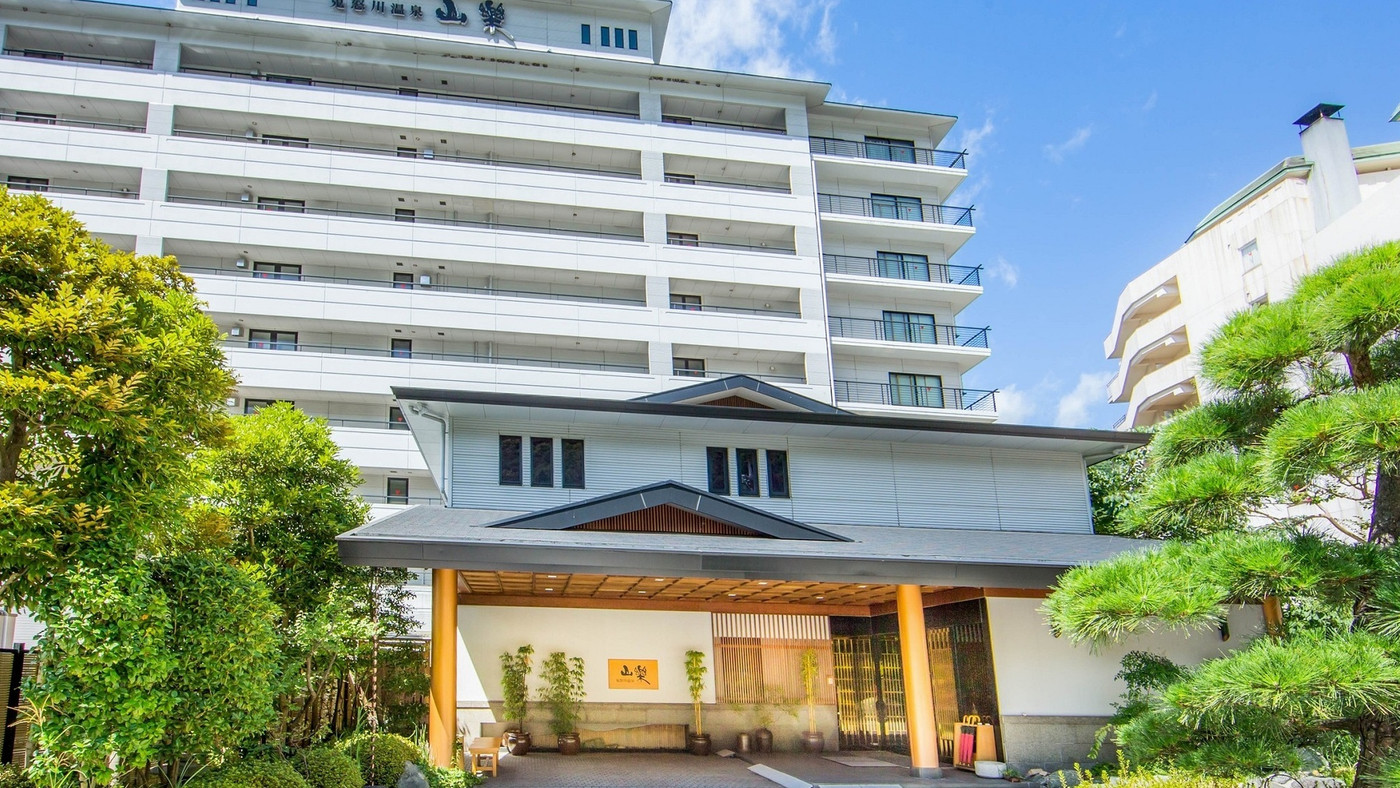 美しい器でいただく麗しい創作和食をゆっくりと4245174