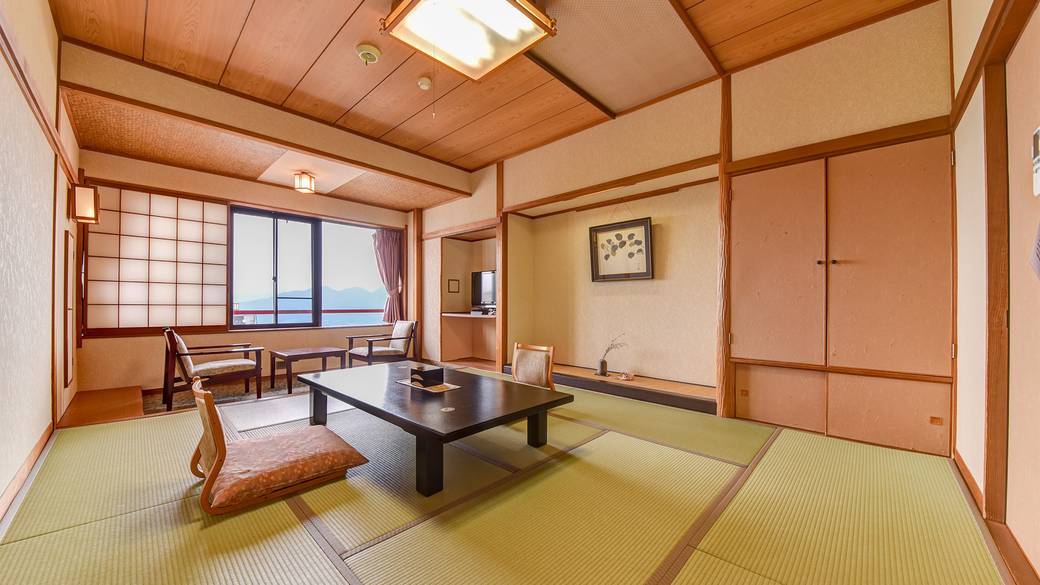 ほっこり和む
モダンな客室へ / 3