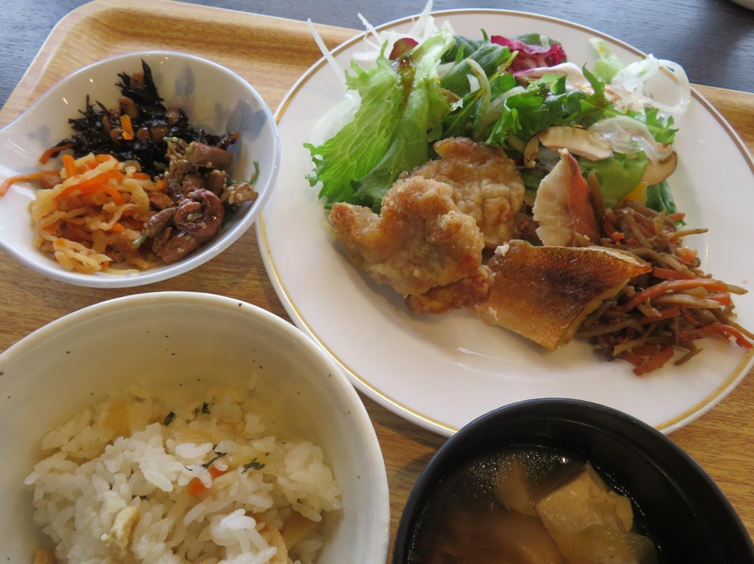 朝食ブッフェの一例。種類豊富でおいしかったです。