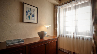 【ロッジ棟】コーナースイート(ベッド2台)