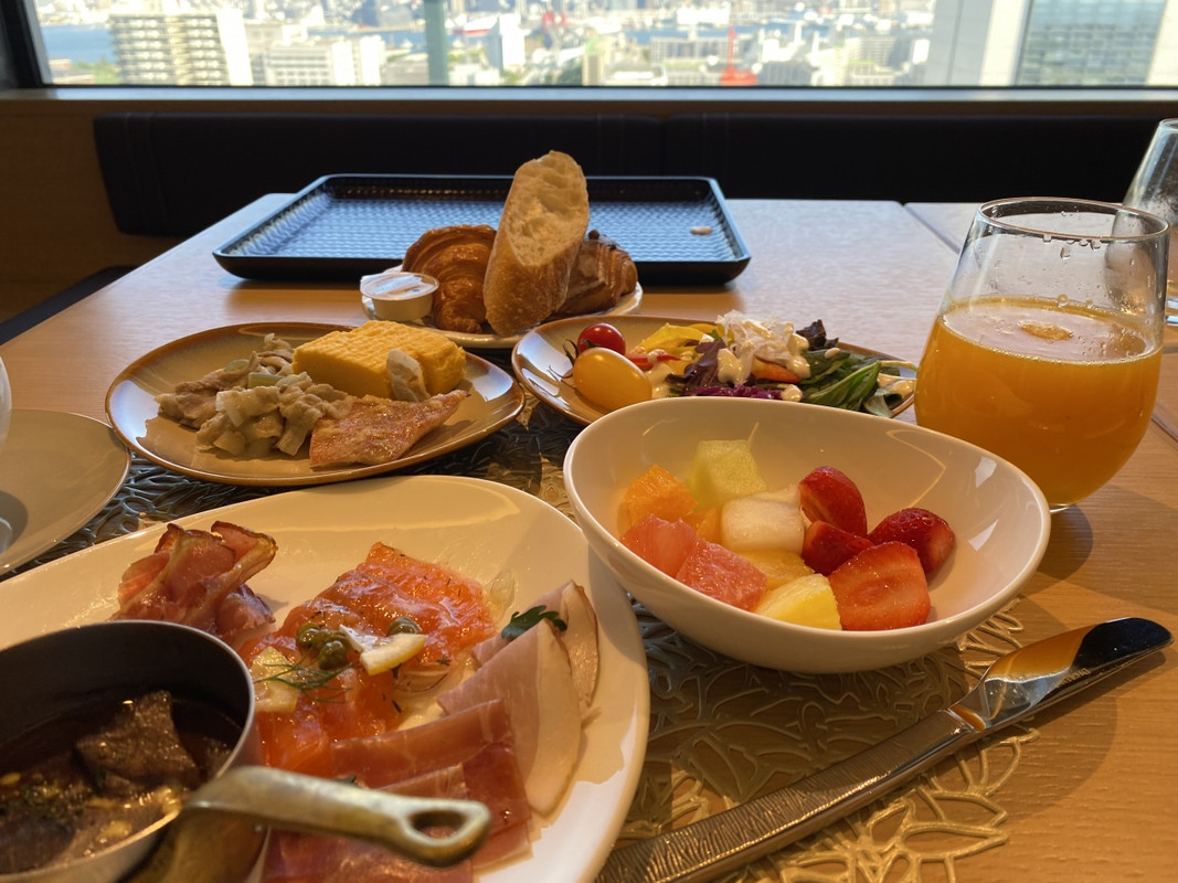 朝食