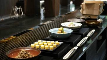 朝食 ビュッフェ台一例① / 5