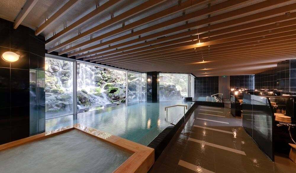 庭園大浴場 巌の湯② / 2