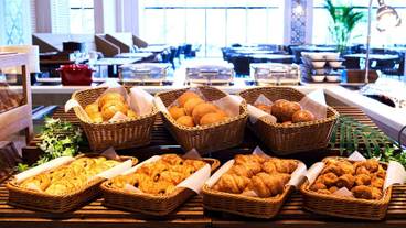 朝食ブッフェ・パン / 6