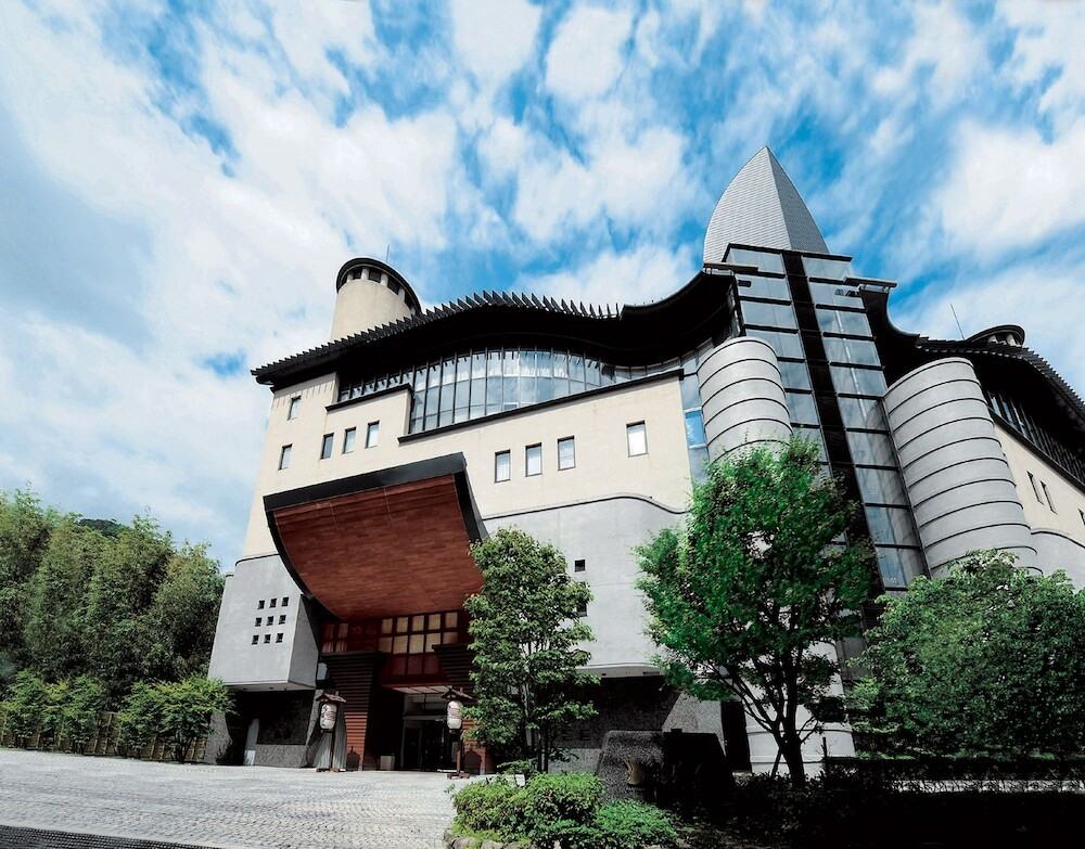 有馬温泉 月光園 鴻朧館(アリマオンセン ゲッコウエン コウロウカン) / 1