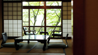 本館 楓を臨むあたたかみのある和室 禁煙