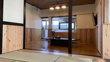 客室内のダイニングエリア / 8