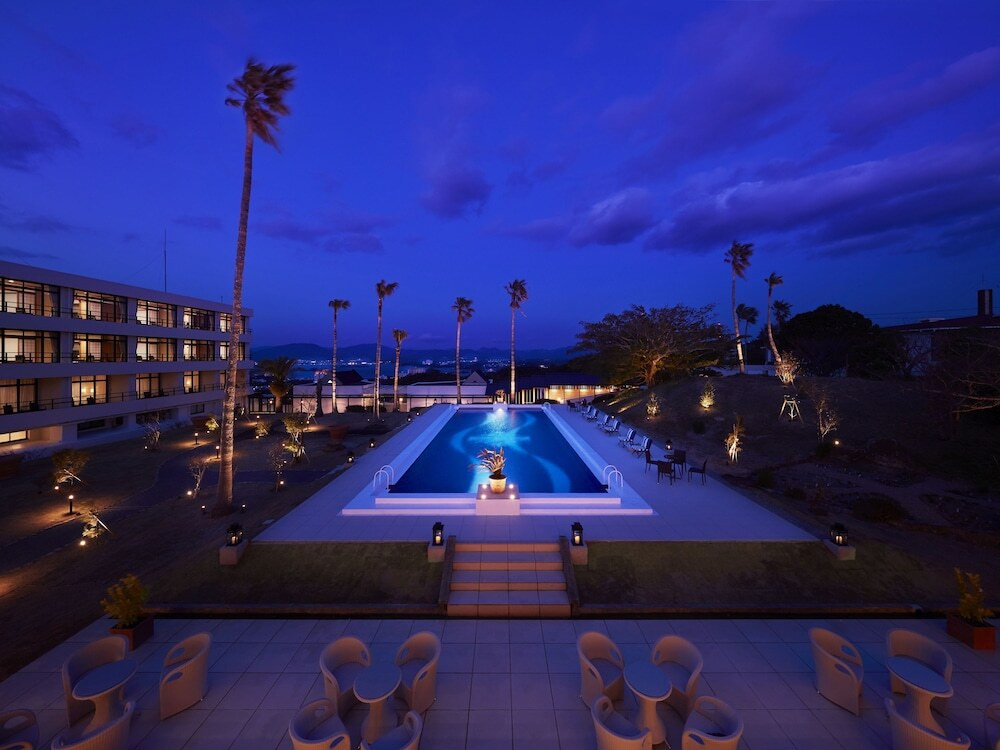 プライベートプール／夜