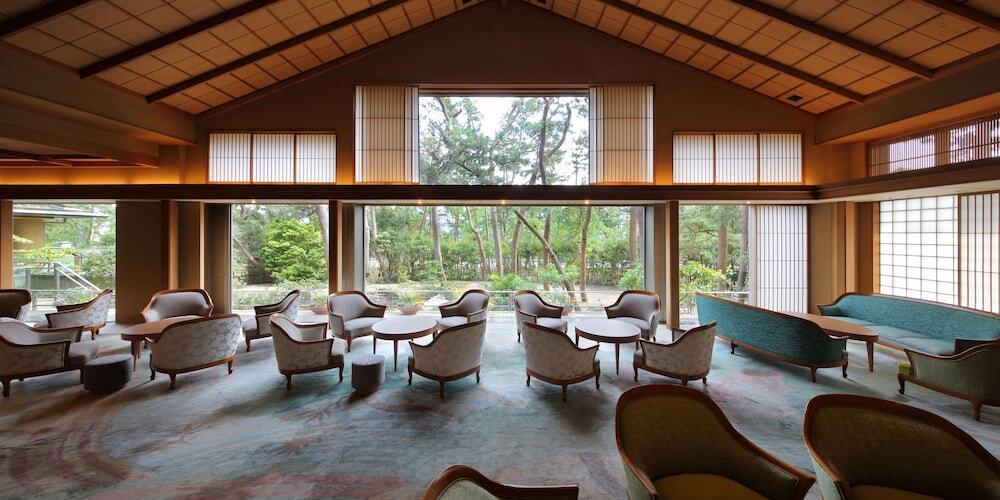 インフィニティ温泉プールが魅力3982854