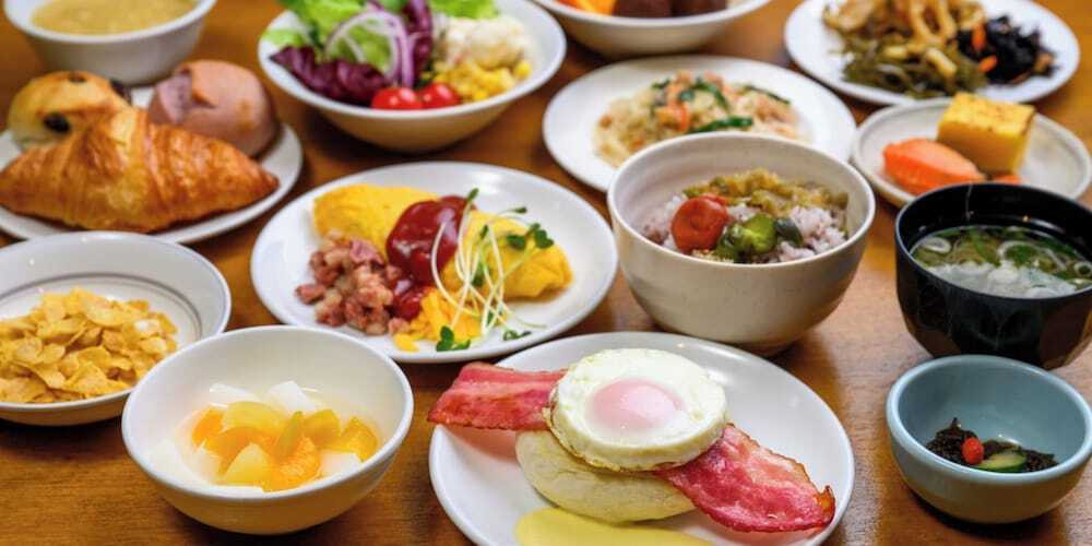 朝食