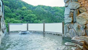 屋外スパ浴槽 / 1