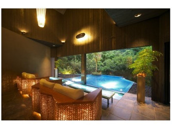 東京から2時間、穴場絶景温泉でごゆるりと。4279318