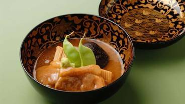 食事・飲み物 / 11