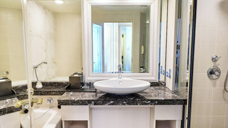 クラシック ルーム キングベッド 1 台 ベイビュー (High Floor)