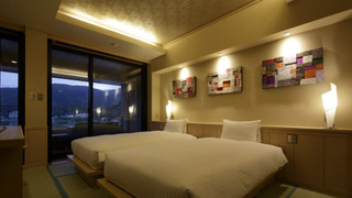 和洋室7.5畳+TW　河口湖眺望