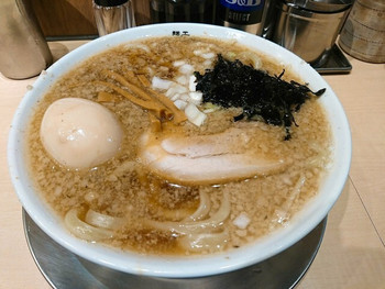「麺工 豊潤亭」 料理 59105653 中華そば（並）に玉子トッピング