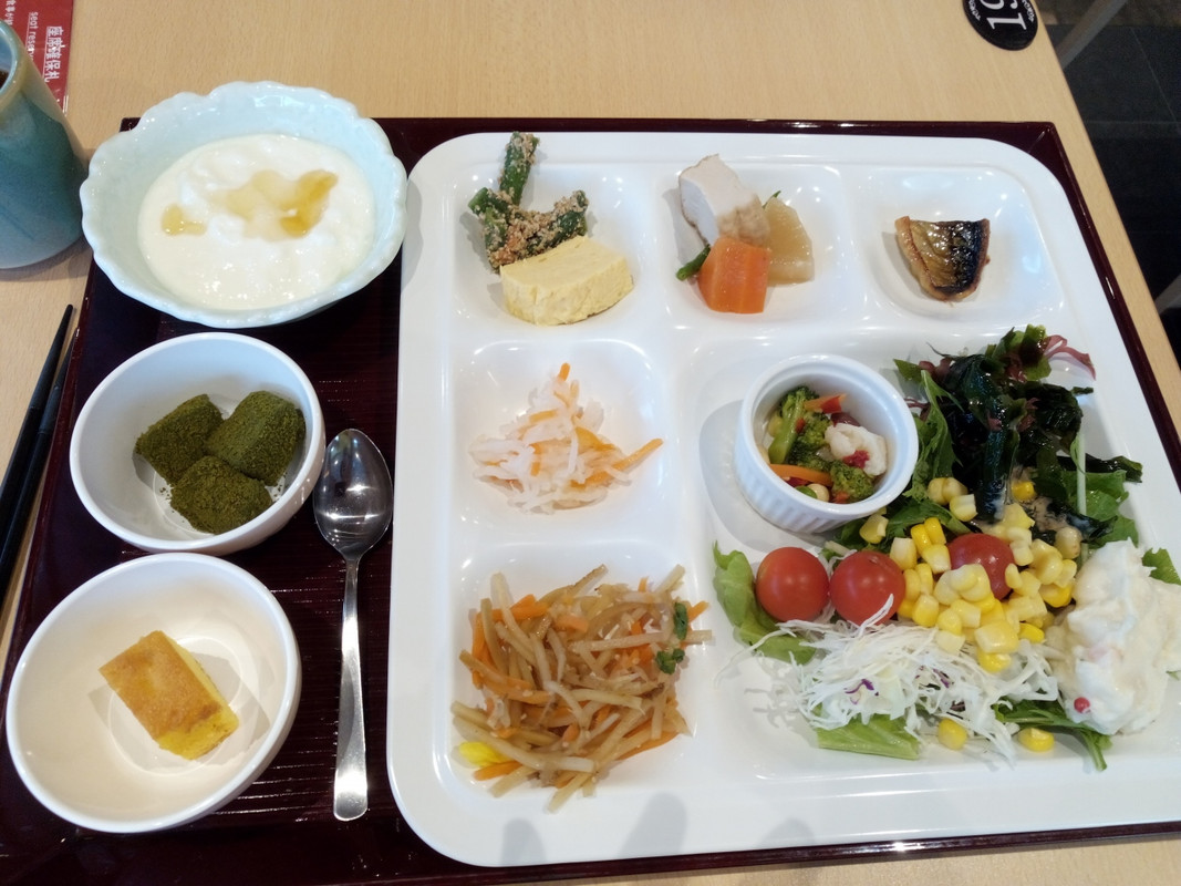 朝食のブッフェは種類が豊富でした