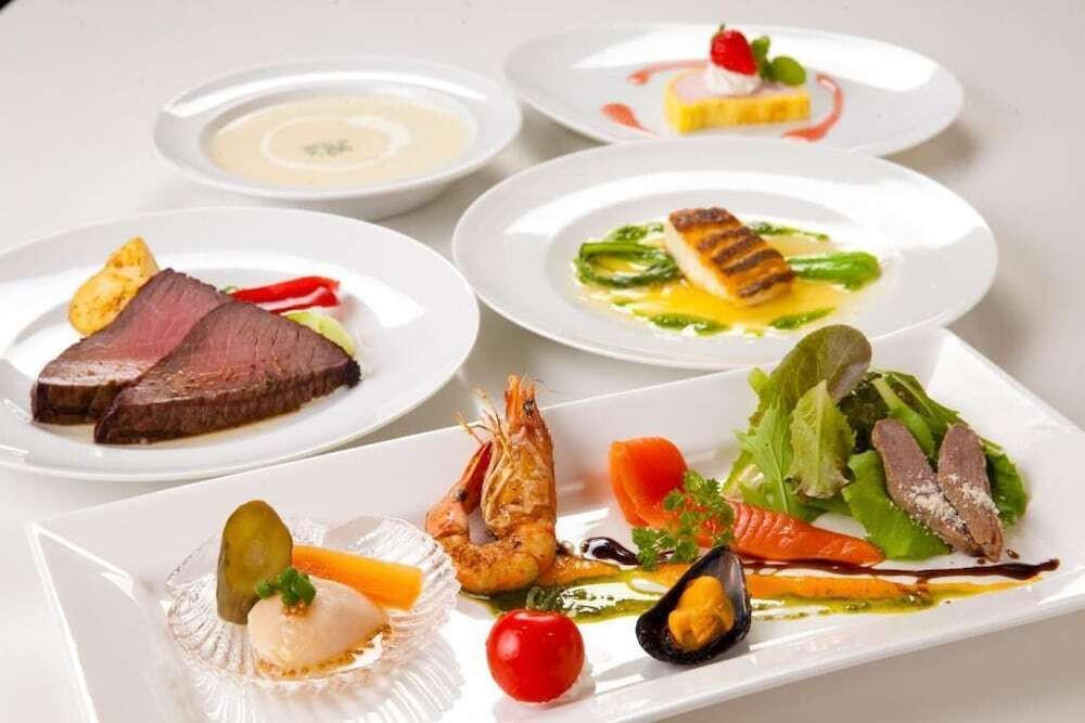 forest inn BORN3729619