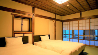 和牛と名物三河屋鍋を楽しむ会席料理 (夕朝食付) 本館 和室ツイン バスなし (お子様不可) 禁煙