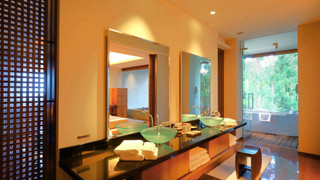 サンカラ・スイート オーシャンビュー・半露天風呂付・本館