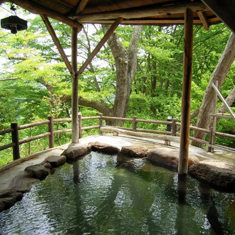 山沿い露天風呂(1)