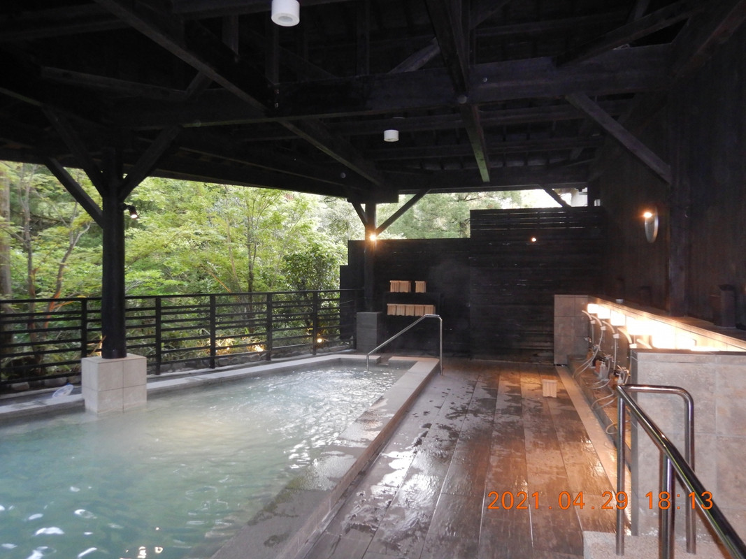 南館1階の露天風呂