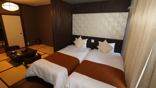 [禁煙] 山側和洋室 海鮮会席ディナー&朝食付き