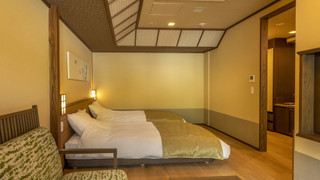 ユニバーサル 36平米 禁煙 / 国道側2~3階 / 天然温泉客室風呂付