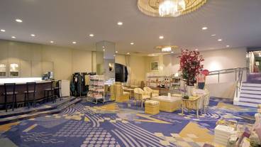 ロビーラウンジ / 4