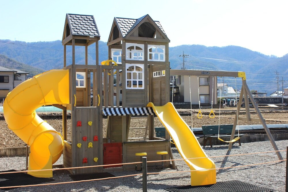 子供用の遊び場 - 屋外