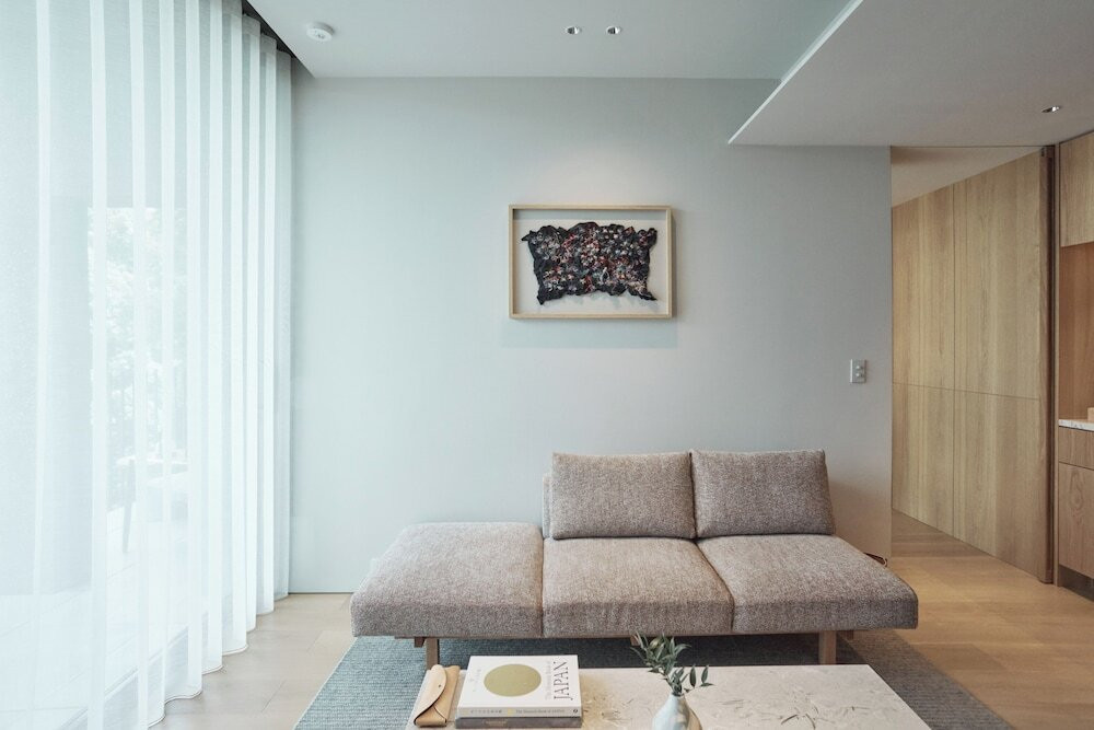 パークビュースイート + バルコニー ソファ