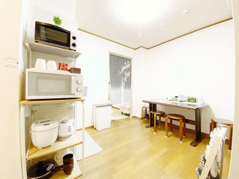 客室内のダイニングエリア