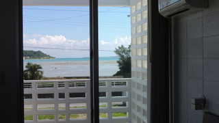 スタンダード ツインルーム オーシャンビュー バルコニー付き