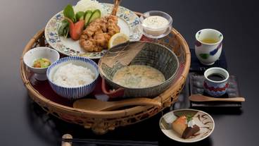 食事・飲み物 / 11