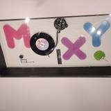 ポップなバーで
チェックイン / 5