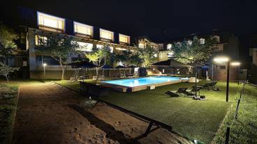 屋内 / 屋外プール / 4